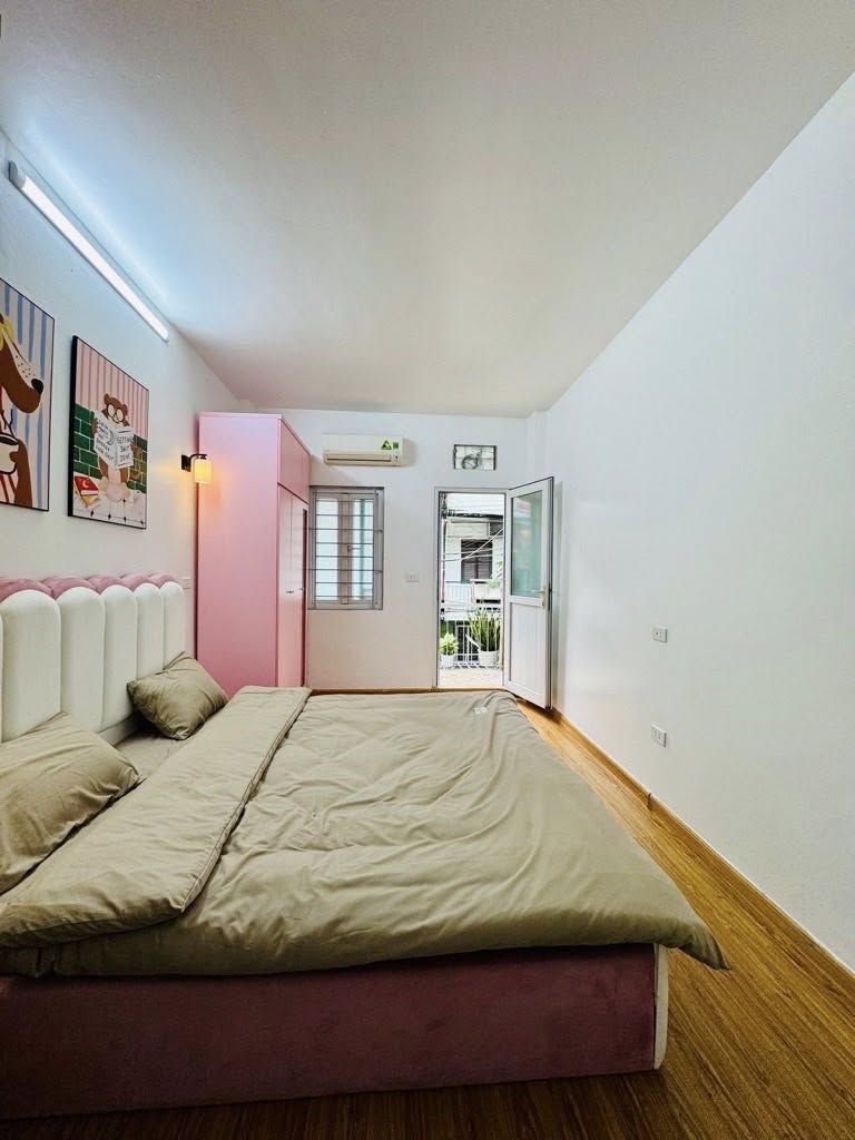 Cần bán nhà, 3 tầng, ngõ thông Kim Mã, 7.3 tỷ, 32m2